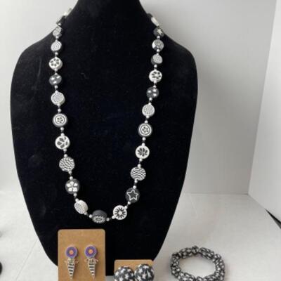 K784 Artisan Clay Bead 5pc Jewelry Set 