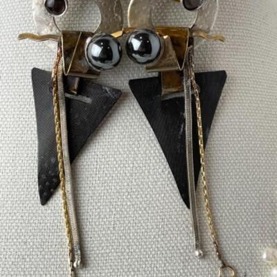 K787 Freshwater Pearl Necklace with Mixed Metal Artisan Earrings 