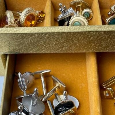 K790 Menâ€™s Jewelry Lot with Case 