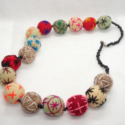 Handmade Felt Woven Thread Necklace Balls 