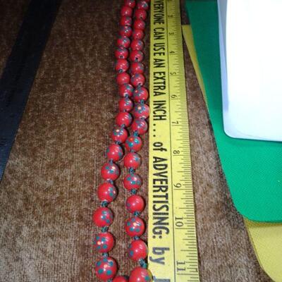 Ceramic hand tied Red Beaded Necklace - Vintage 