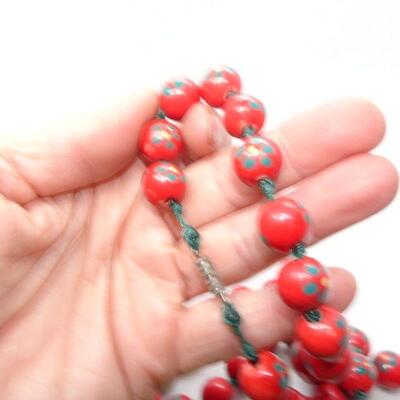 Ceramic hand tied Red Beaded Necklace - Vintage 