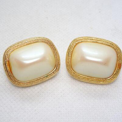 Dynasty Style Pearl Gold Tone Post Earrings 