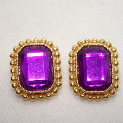 Brilliant Purple Sarah Coventry Clip Earrings, Gold Tone 