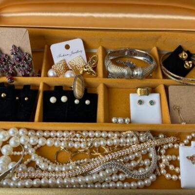 K923 Lot of Costume Jewelry and Gold Jewelry Case 