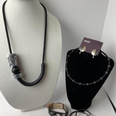 K939 Sterling Black Rubber Contemporary Jewelry Lot 