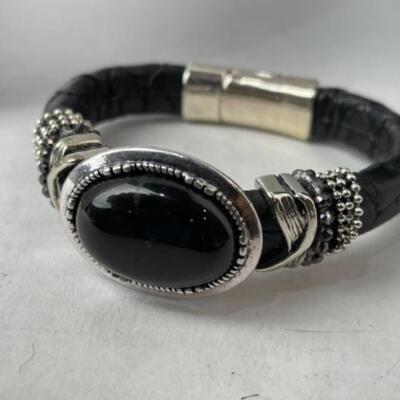 K941 Sterling Black Leather Necklace Lot 