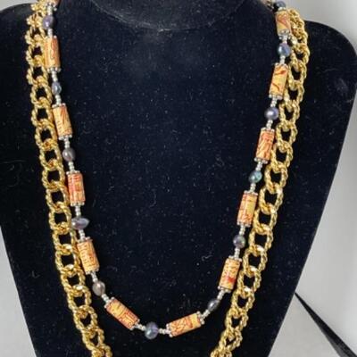 K942 Gold tone Costume Jewelry Lot 