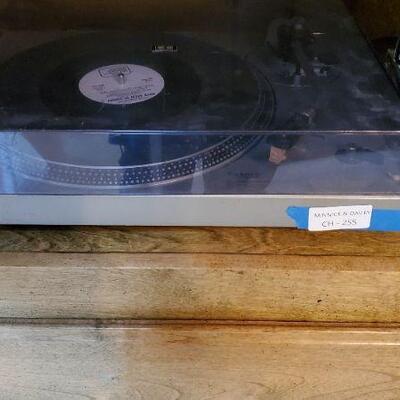 LOT 255 Record Player 