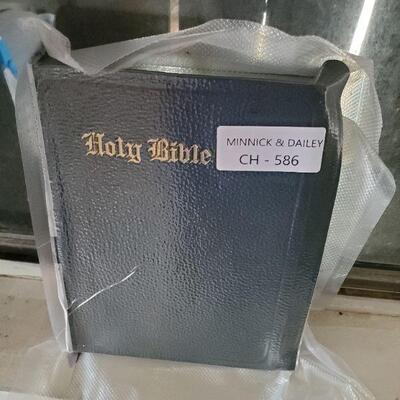 LOT 586 Bible