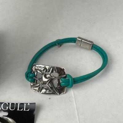 K947 Turquoise Leather Silver tone Jewelry Lot 