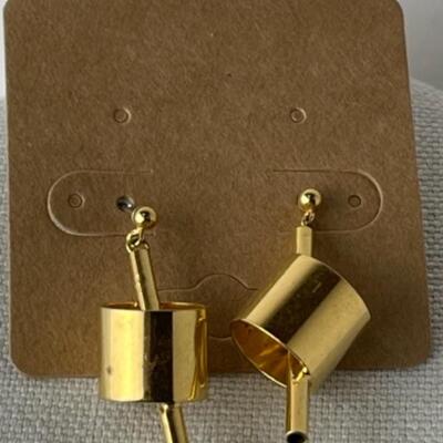 K948 New with Tag Artisan Designed Pagoda Necklace Lot 