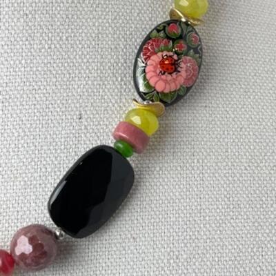 K976 Amy Kahn Russell Beaded Necklace with Earrings 