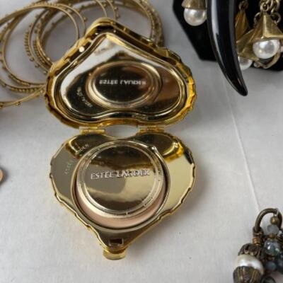 K989 Goldtone Costume Jewelry Lot 