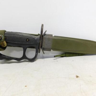 Vintage Colt's 62316 USM8A1 Combat Bayonet Military Knife with Sheath