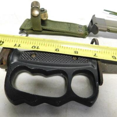 Vintage Colt's 62316 USM8A1 Combat Bayonet Military Knife with Sheath
