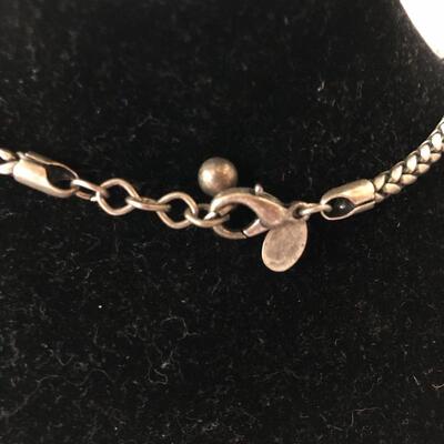 Lot 175 - Jewelry Array