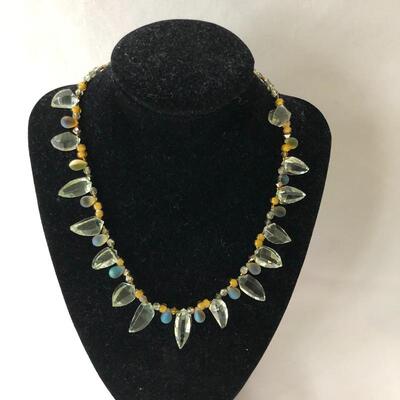 Lot 175 - Jewelry Array