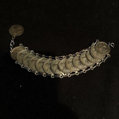 Lot 177 - Necklaces & Bracelets 