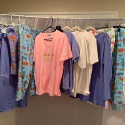 S - 1023 Ladies Clothing Lot Fresh Produce Size Large ( new with tags ) 