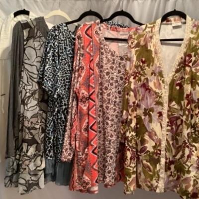 S. - 1025  Ladies Clothing Lot Lori Goldstein Size 3X ( some new with tag ) 