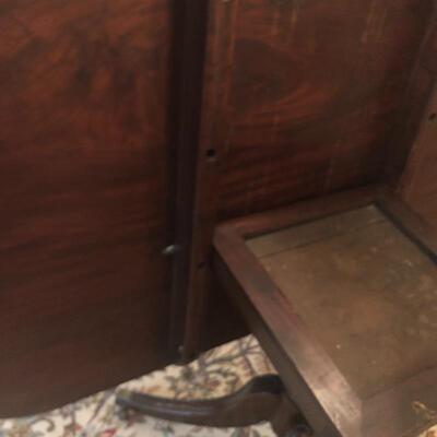 Lot 182 - Antique Tilt-Top Mahogany Table 