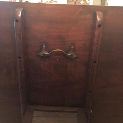 Lot 182 - Antique Tilt-Top Mahogany Table 