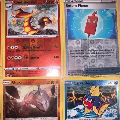 6 holographic/ reverse holographic Pokémon cards