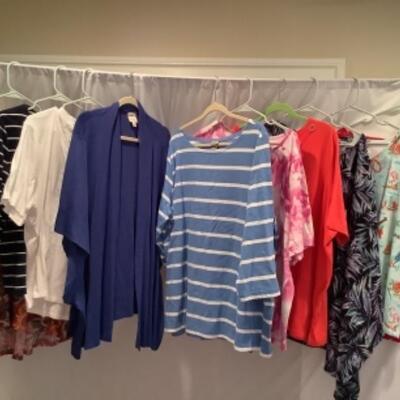 S - 1042 Ladies Clothing Lot Quaker Factory & Miscellaneous Size 3X 