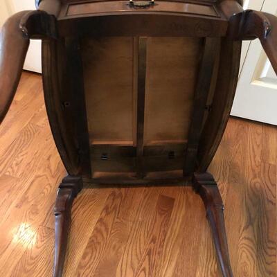 Lot 185 - Hekman  Side Table