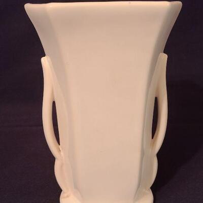 Lot 124: McCoy Vase & Vintage Planters 