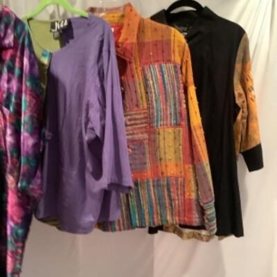 S - 1067 Ladies Clothing Jacket Lot Sizes Range XL,2X, 3X