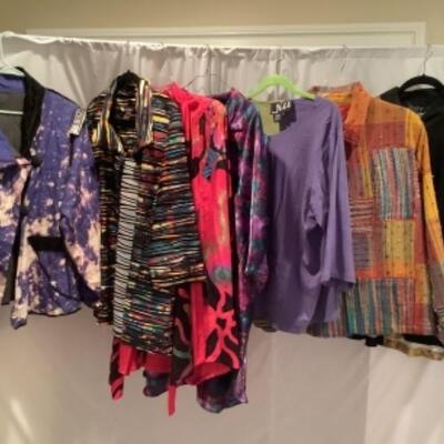 S - 1067 Ladies Clothing Jacket Lot Sizes Range XL,2X, 3X