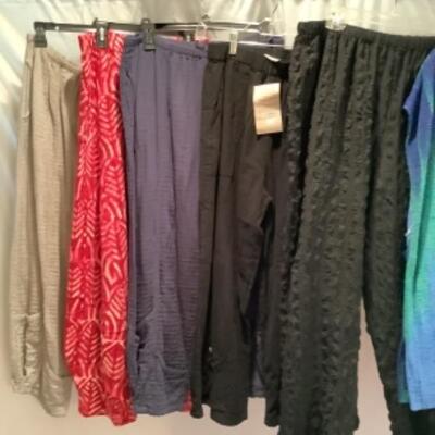 S- 1073 Ladies Clothing Lot Artisan Crafted Size Lg, XL