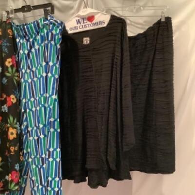 S - 1074 Ladies Clothing Lot Miscellaneous Brands Size 2X & 3X 
