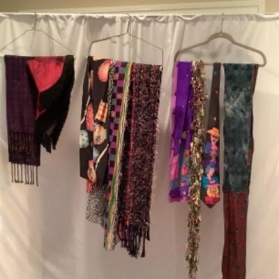 S - 1077 Ladies Clothing Lot - Artisan Crafted Scarves 