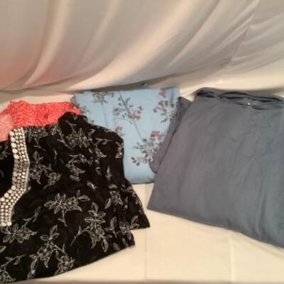 S - 1084 Ladies Clothing Lot - Night Gowns Size 1 X 