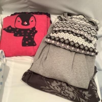 S - 1086 Ladies Clothing Lot - Winter Night Gowns & Pajamas Size 3 X 