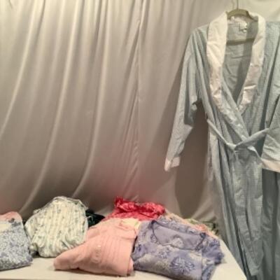 S - 1087 Ladies Clothing Lot - Winter Pajamas Size 3 X / 2 X 