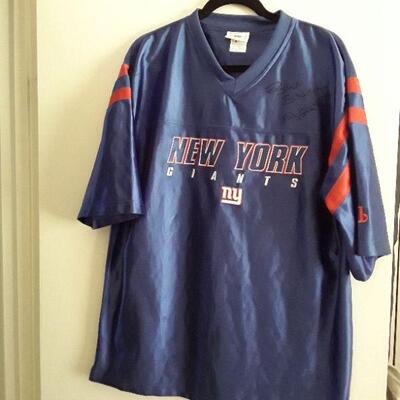 New York giants Autographed jersey