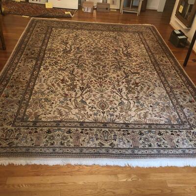 Lot 190 - 8â€™ x 10â€™ Large Cream/Grey Area Rug