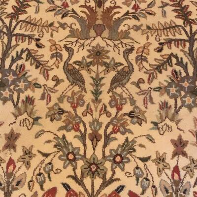 Lot 190 - 8â€™ x 10â€™ Large Cream/Grey Area Rug