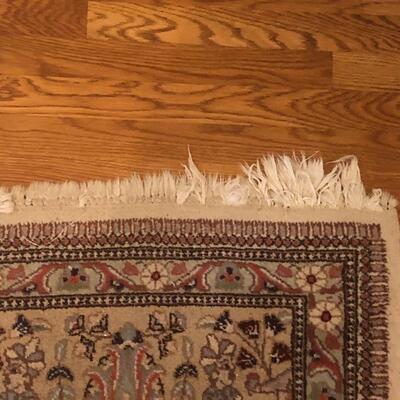 Lot 190 - 8â€™ x 10â€™ Large Cream/Grey Area Rug
