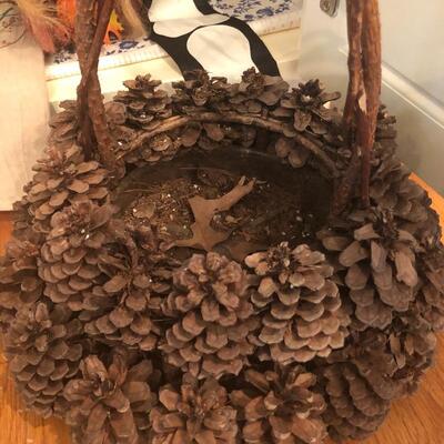 Lot 195 - Fall and Spring Seasonal Decor