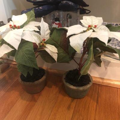Lot 197 - Large Xmas Assortment
