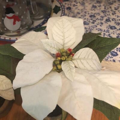 Lot 197 - Large Xmas Assortment