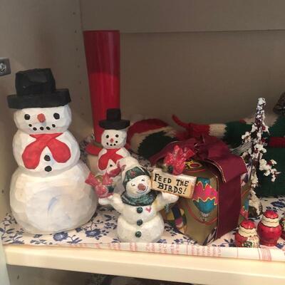 Lot 197 - Large Xmas Assortment