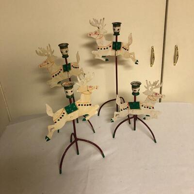  Lot 200 - Christmas Decorations 