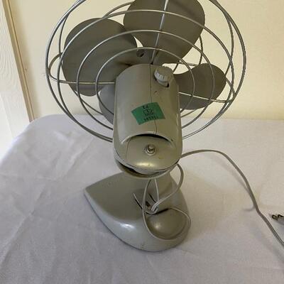 Lot 202 - Vintage GE Oscillating Desk Fan