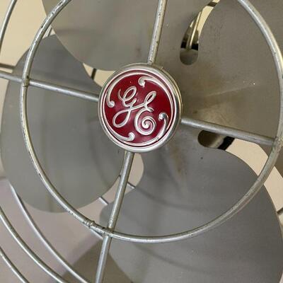 Lot 202 - Vintage GE Oscillating Desk Fan